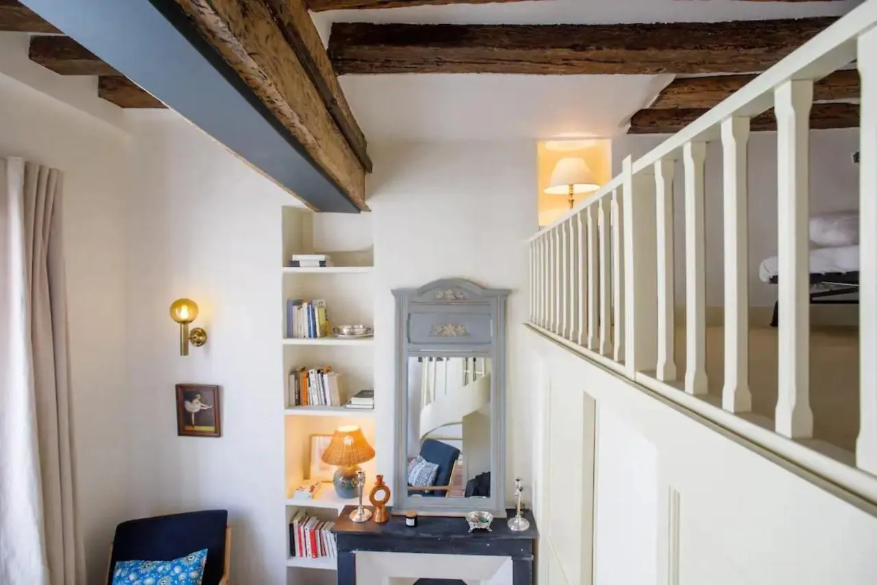 Beautiful Central Duplex - Latin Quarter Paris France